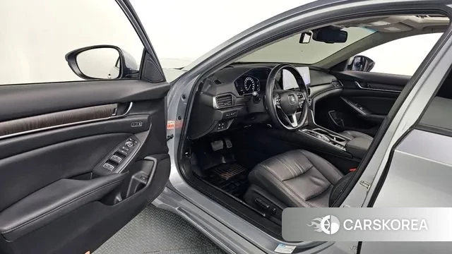 Honda Accord 10th Generation 2019 Серебристо-серый из Кореи, фото 3