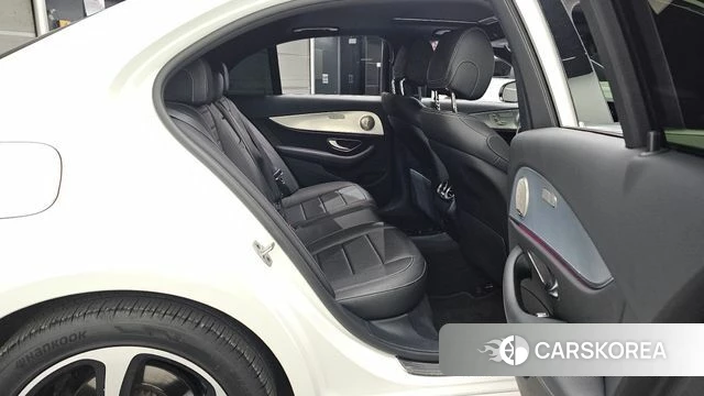 Mercedes-Benz E-Class W213 2020 Белый из Кореи, фото 3