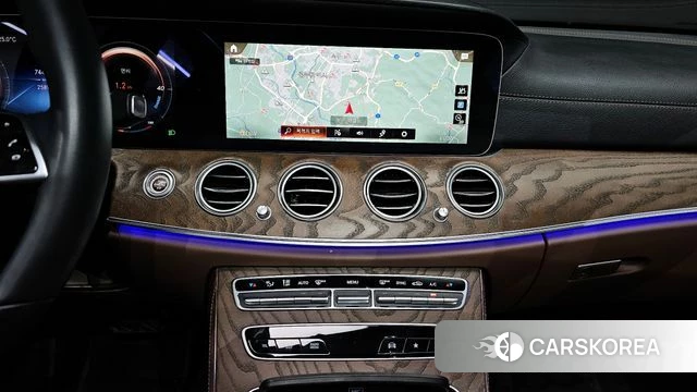 Mercedes-Benz E-Class W213 2022 Белый из Кореи, фото 3