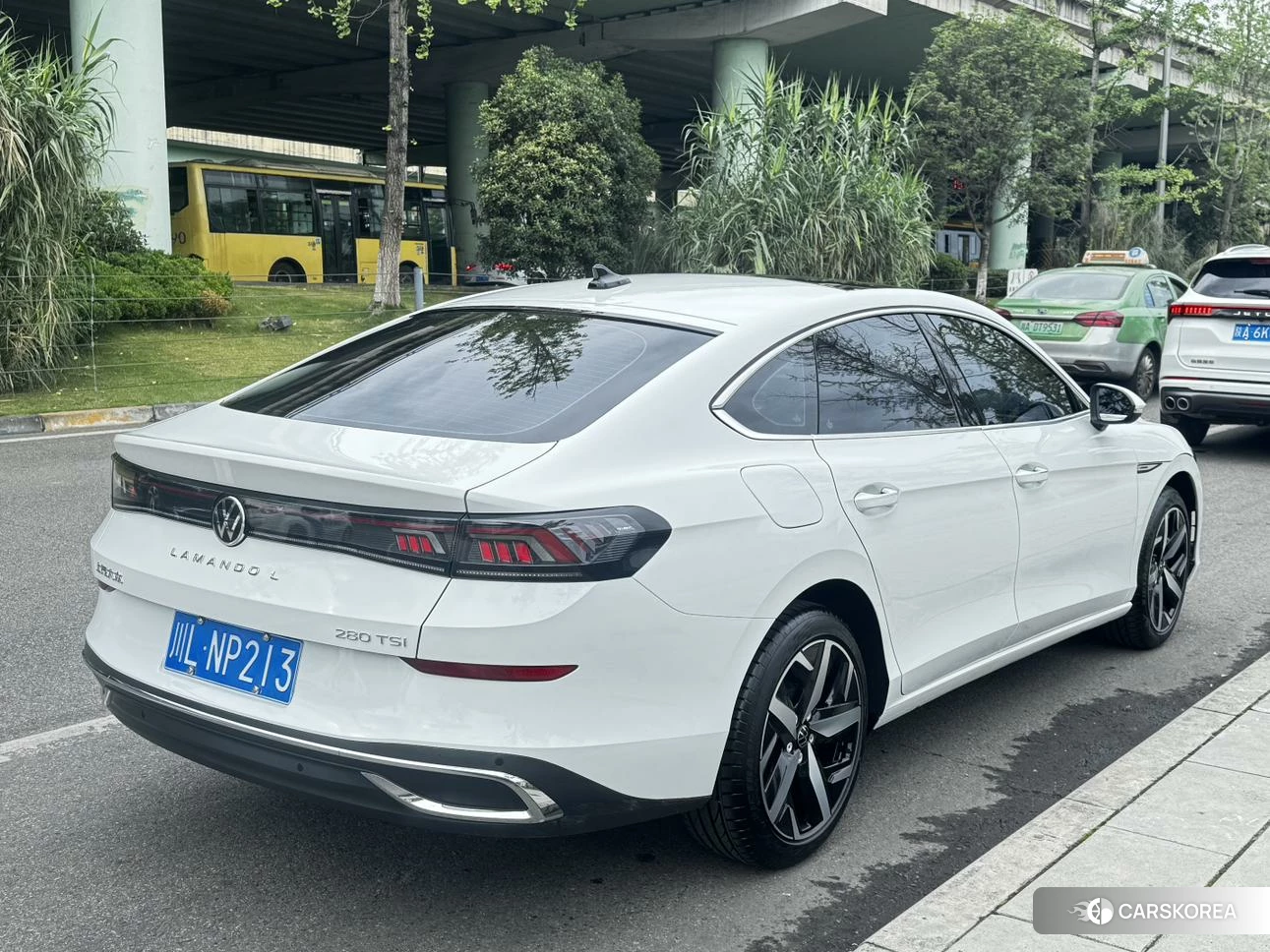 Volkswagen Lamando 2023 Белый из Китая, фото 3