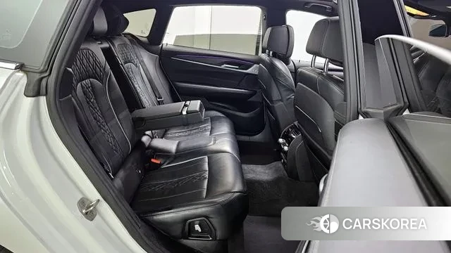 BMW 6 Series GT (G32) 2021 Белый из Кореи, фото 3