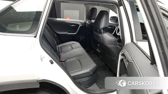 Toyota RAV4 5th Generation 2023 Белый из Кореи, фото 3