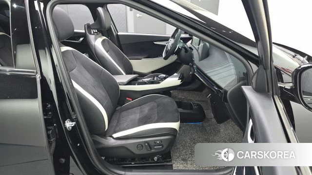 Kia EV6 2023 Черный из Кореи, фото 3