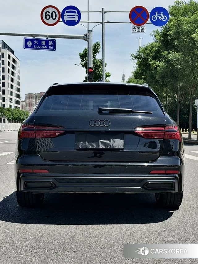 Audi A6 (import) 2022 Черный из Китая, фото 3