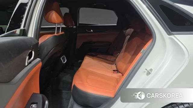 Kia The New K5 3rd generation 2023 Белый из Кореи, фото 3