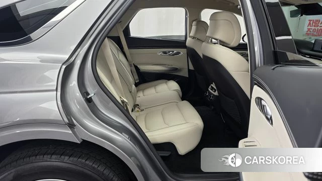 Genesis GV70 2021 Серебряный из Кореи, фото 3