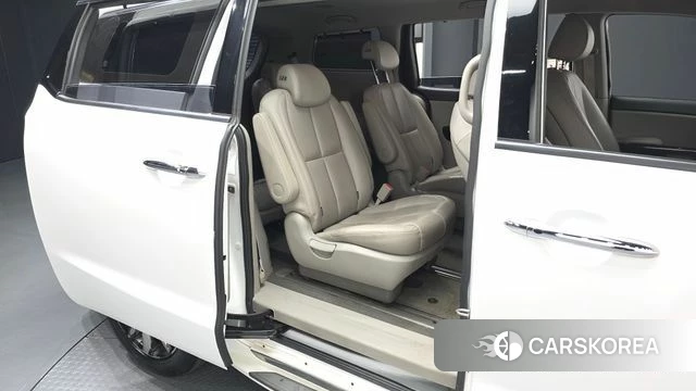 Kia The New Carnival 2018 Белый из Кореи, фото 3