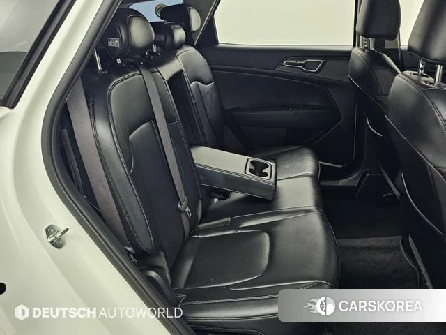 Kia Sportage 5th Generation 2023 Белый из Кореи, фото 3