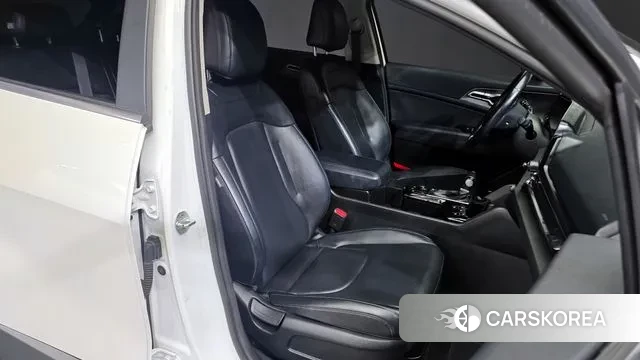 Kia Sportage 5th Generation 2021 Белый из Кореи, фото 3