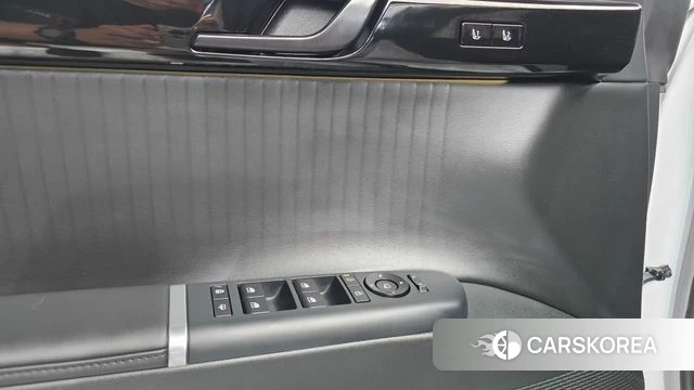 Hyundai Grandeur Hybrid (GN7) 2023 Белый из Кореи, фото 3