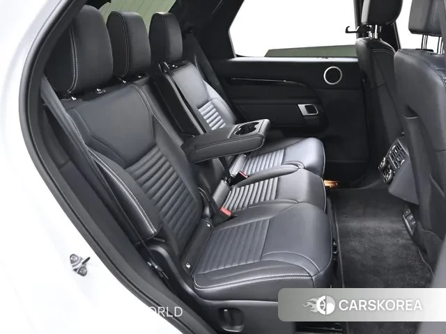 Land Rover Discovery 5 2024 Белый из Кореи, фото 3