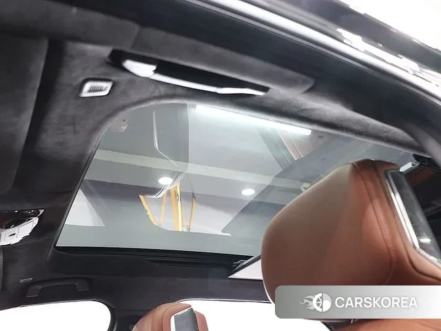 BMW 7 Series (G70) 2023 Черный из Кореи, фото 3