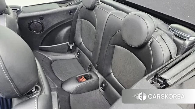 Mini Cooper Convertible 2023 Красный из Кореи, фото 3