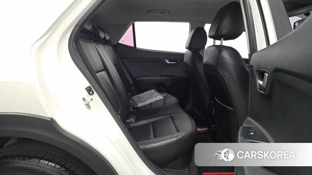 Kia Stonic 2018 Белый из Кореи, фото 3