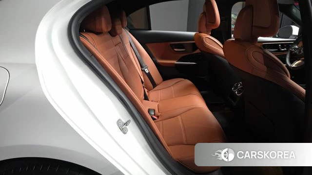 Mercedes-Benz C-Class W206 2024 Белый из Кореи, фото 3