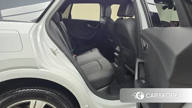 Audi Q2 2023 Белый из Кореи, фото 3