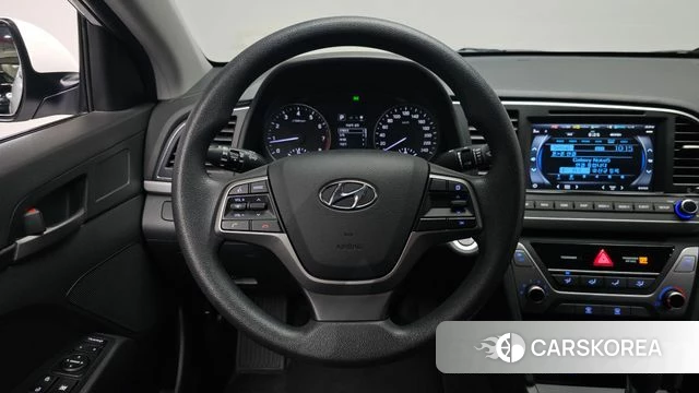 Hyundai Avante AD 2018 Белый из Кореи, фото 3