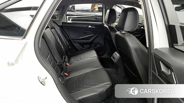 Volkswagen 7th Generation of Jetta 2023 Белый из Кореи, фото 3