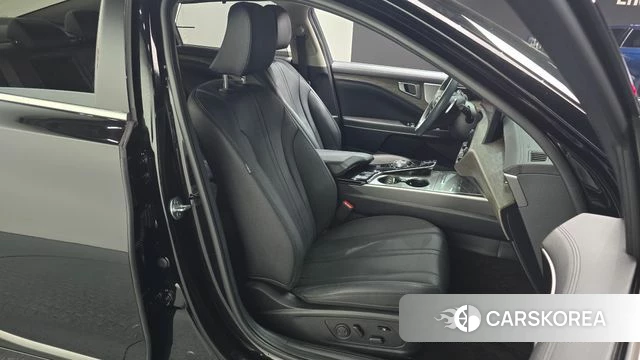 Kia K8 2024 Черный из Кореи, фото 3