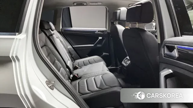 Volkswagen Tiguan second Generation 2022 Белый из Кореи, фото 3
