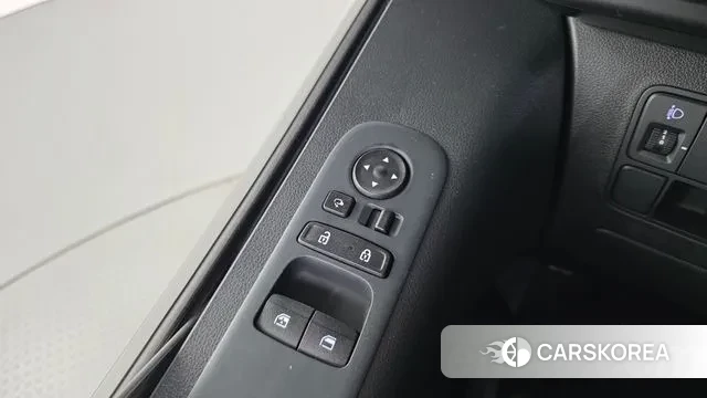 Hyundai Staria 2023 Белый из Кореи, фото 3