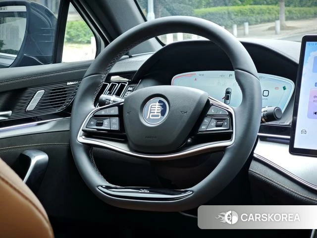 BYD Tang DM 2024 Темно-серый из Китая, фото 3
