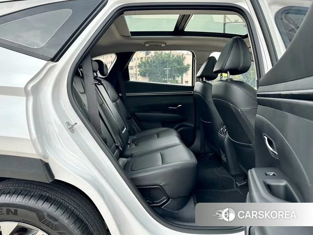 Hyundai Tucson 2023 Белый из Китая, фото 3