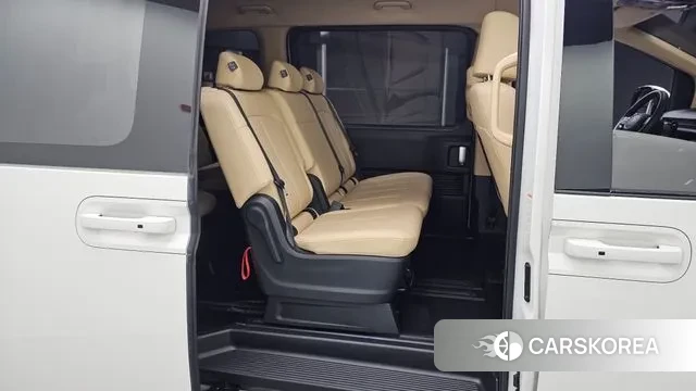 Hyundai Staria 2025 Белый из Кореи, фото 3