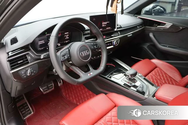 Audi S4 2024 Темно-серый из Китая, фото 3