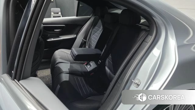 Mercedes-Benz C-Class W206 2023 Серебристо-серый из Кореи, фото 3