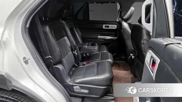 Ford Explorer 6th Generation 2022 Белый из Кореи, фото 3