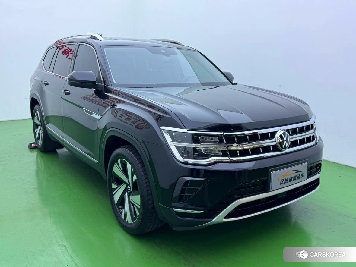 Volkswagen Tourang 2022 Черный из Китая, фото 3