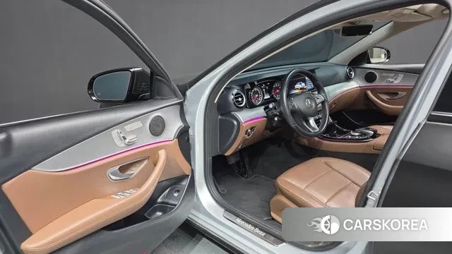 Mercedes-Benz E-Class W213 2018 Черный из Кореи, фото 3