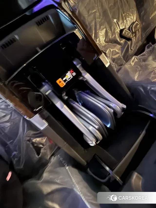 Cadillac Escalade 5th Generation 2025 Черный из Кореи, фото 3