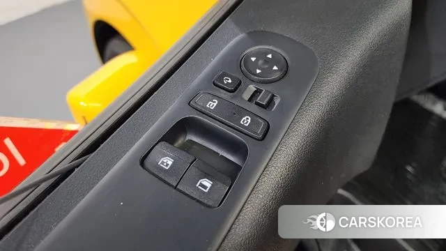 Hyundai Staria 2022 Желтый из Кореи, фото 3