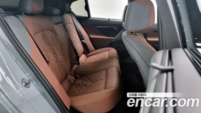 BMW 5 Series (G60) 2024 Серебристо-серый из Кореи, фото 3