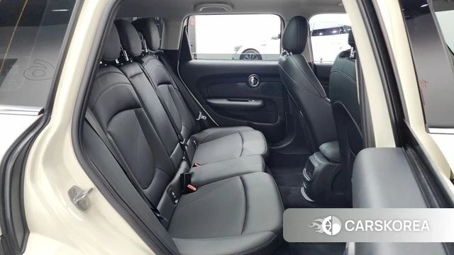 Mini Cooper Clubman 2021 Жемчужный цвет из Кореи, фото 3