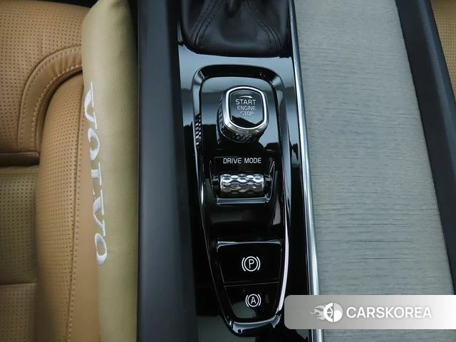 Volvo XC60 second Generation 2018 Белый из Кореи, фото 3