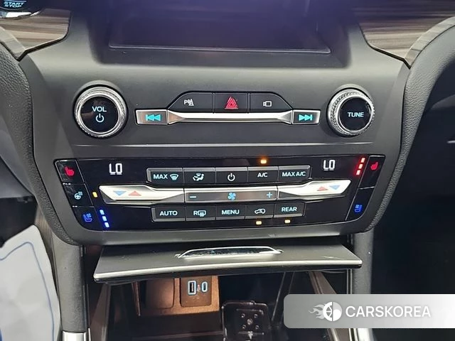 Ford Explorer 6th Generation 2020 Белый из Кореи, фото 3