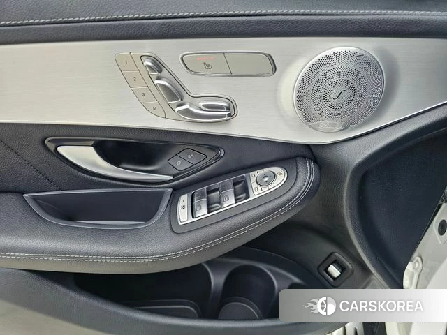Mercedes-Benz GLC-Class X253 2019 Белый из Кореи, фото 3