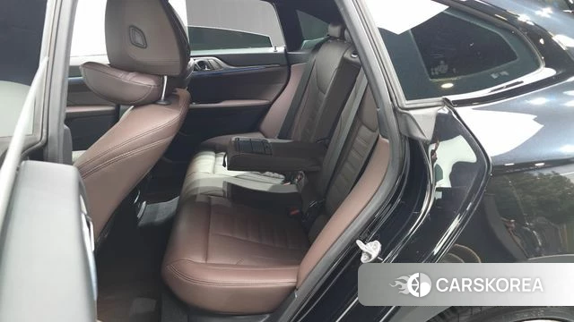 BMW 4 Series (G22) 2024 Черный из Кореи, фото 3