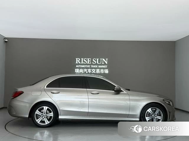 Mercedes-Benz Class C 2021 Серебристо-серый из Китая, фото 3
