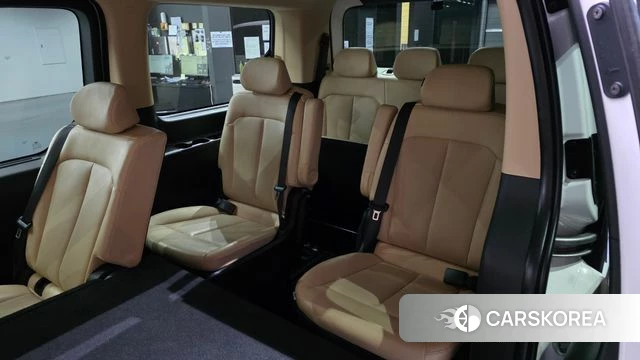 Hyundai Staria 2022 Белый из Кореи, фото 3