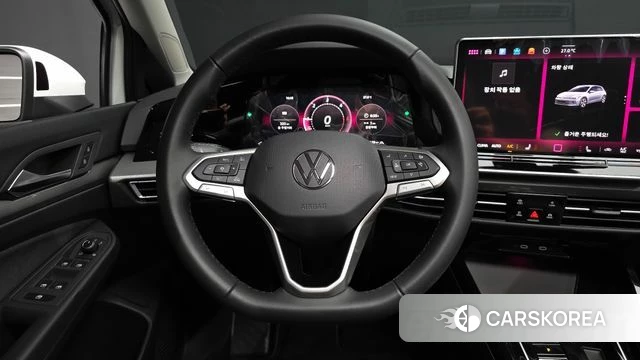 Volkswagen Golf 8th Generation 2026 Белый из Кореи, фото 3