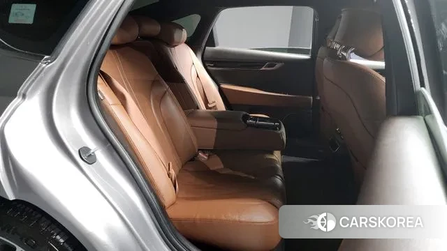 Genesis G80 (RG3) 2023 Серебряный из Кореи, фото 3
