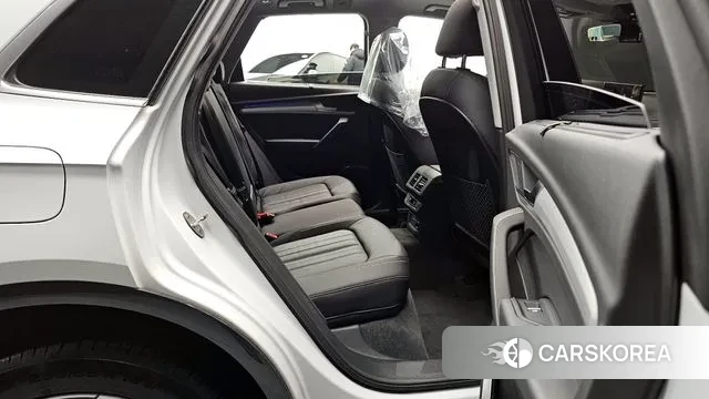 Audi Q5 (FY) 2024 Белый из Кореи, фото 3