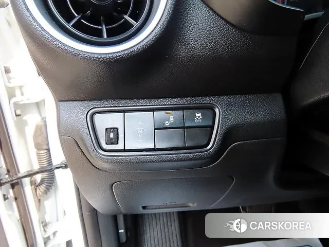 Kia The New K3 2nd generation 2021 Белый из Кореи, фото 3