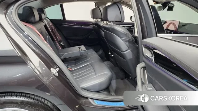 BMW 5 Series (G30) 2020 Серый из Кореи, фото 3