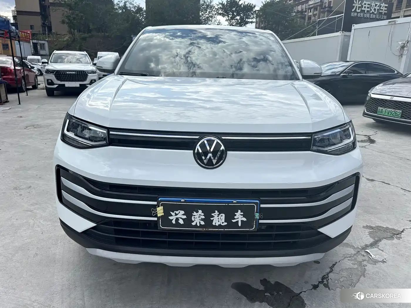 Volkswagen Tharu 2025 Белый из Китая, фото 3