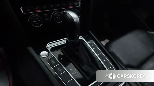 Volkswagen Arteon 2019 Белый из Кореи, фото 3